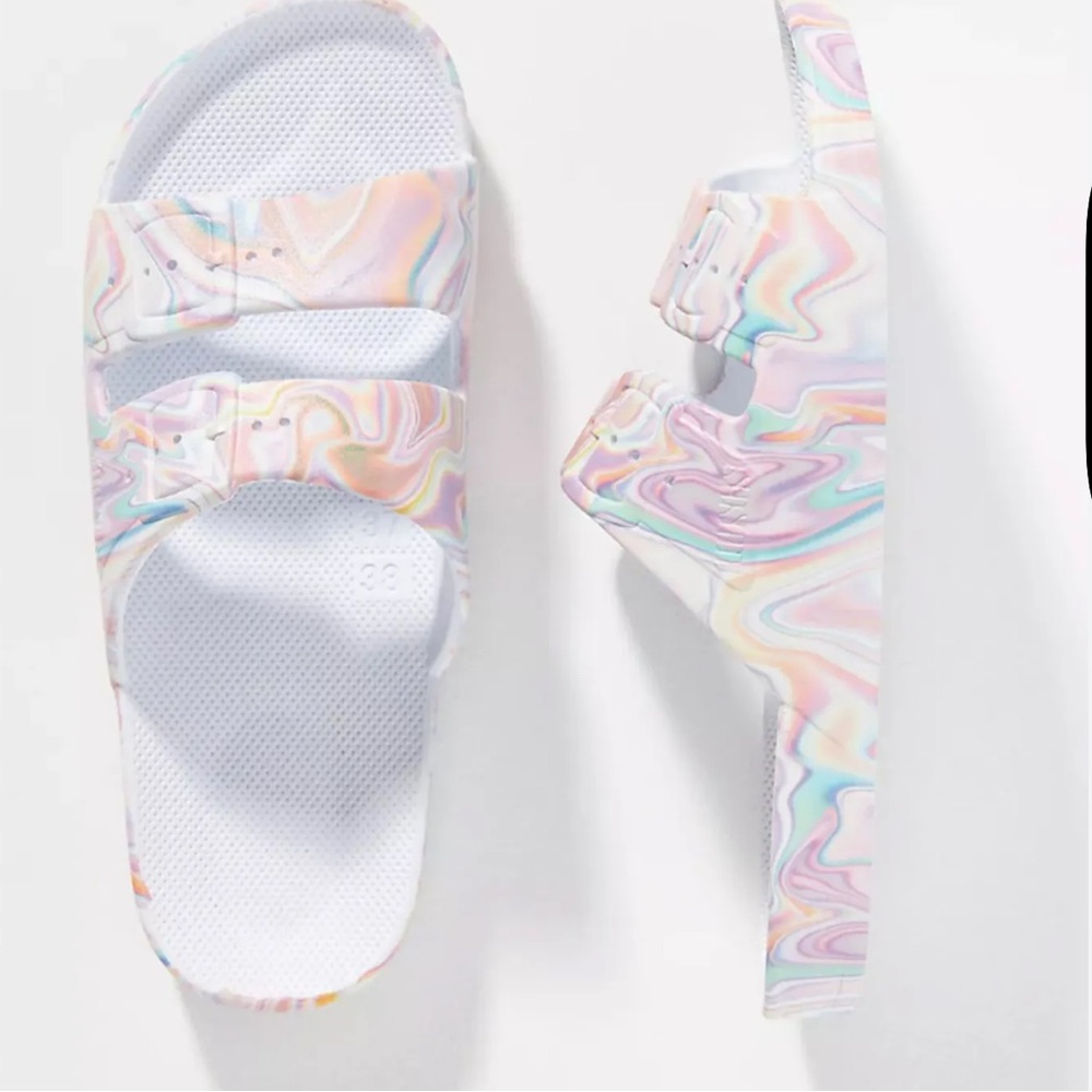 NWOT Freedom Moses Colorful Marble Slide Sandals